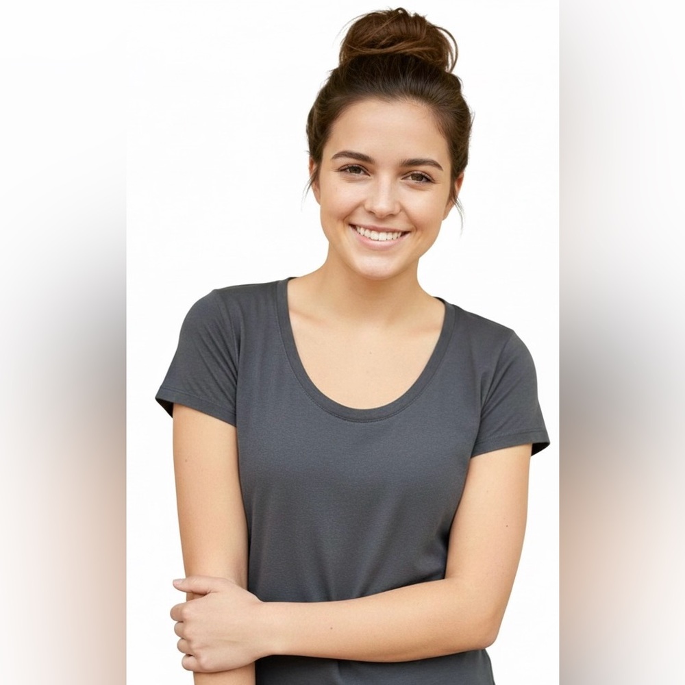 Danskin Now black, thin short sleeved top, nice and comfortable, size Small